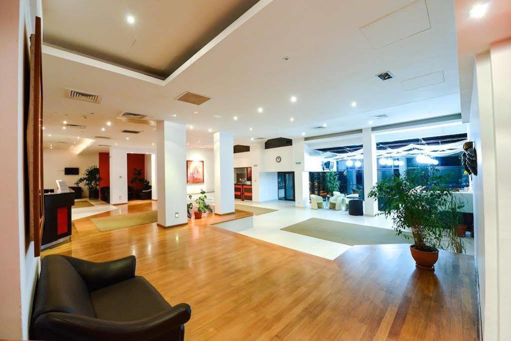 Hotel Posada Curtea de Argeş المظهر الخارجي الصورة
