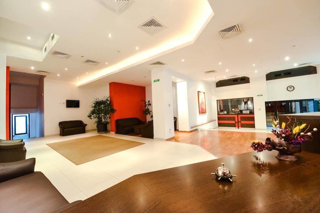 Hotel Posada Curtea de Argeş المظهر الخارجي الصورة